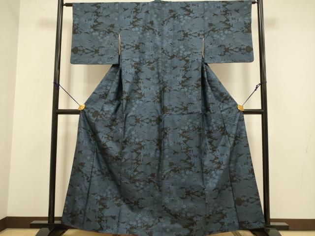 平和屋着物□本場大島紬 9マルキ 御所車花文 正絹 逸品 DABA8644du