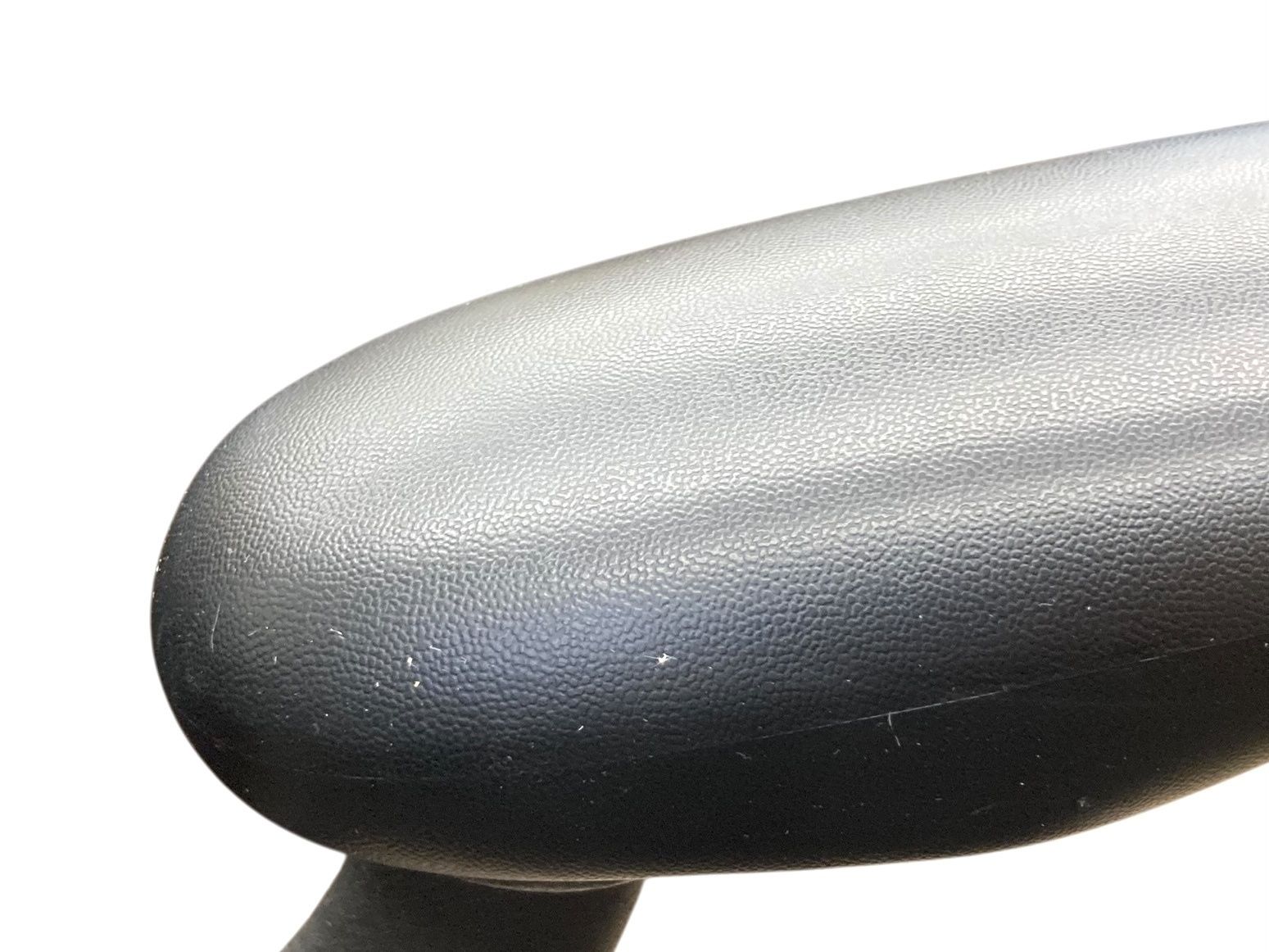 メッシュチェア