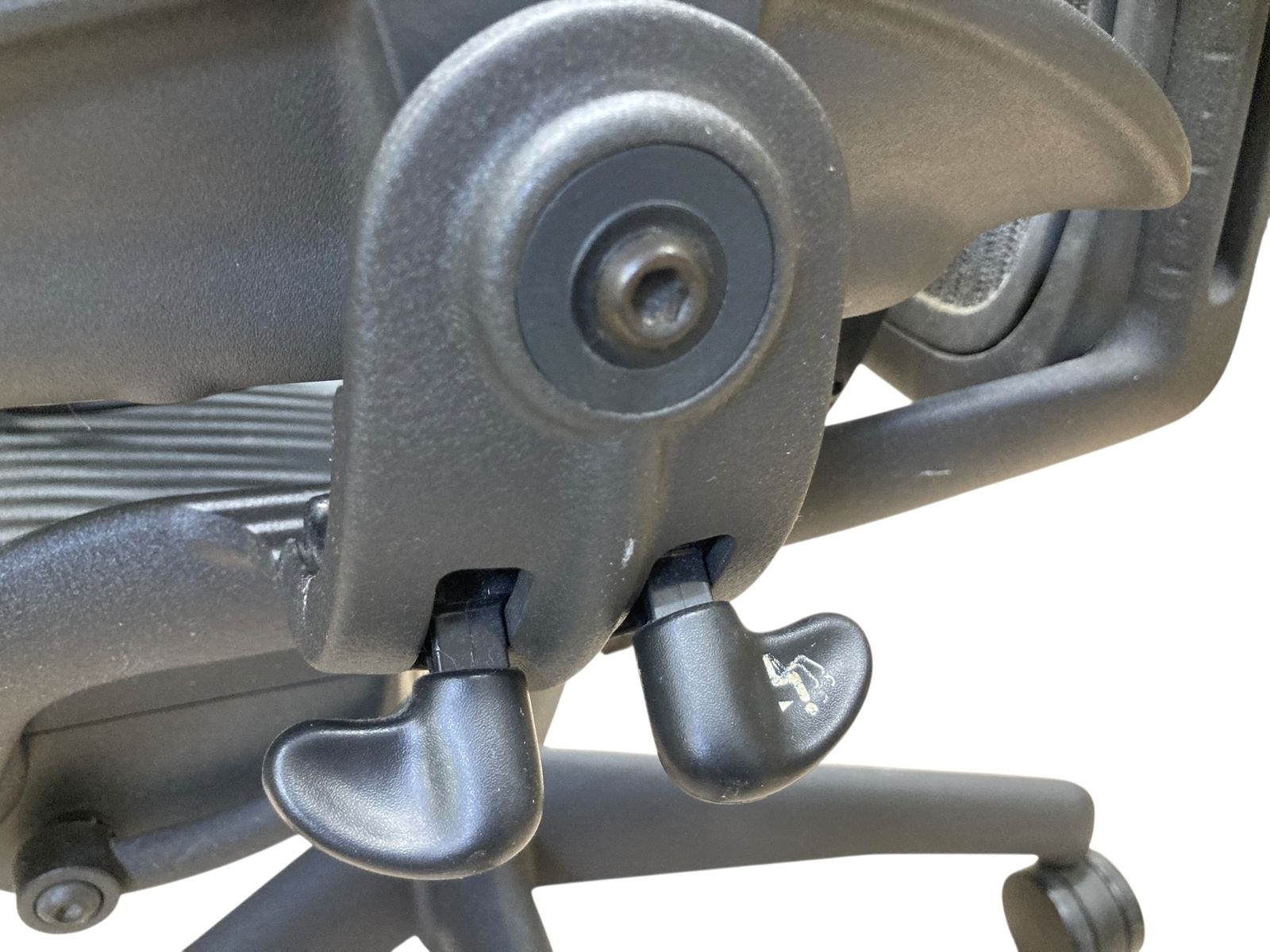  ◎Herman Miller アーロンチェア Aサイズ Aeron AE113AWA メッシュチェア 昇降 アーム キャスター可動 使用感 汚れあり 二人用ベンチ オフィスチェア ワークチェア 椅子 チェア