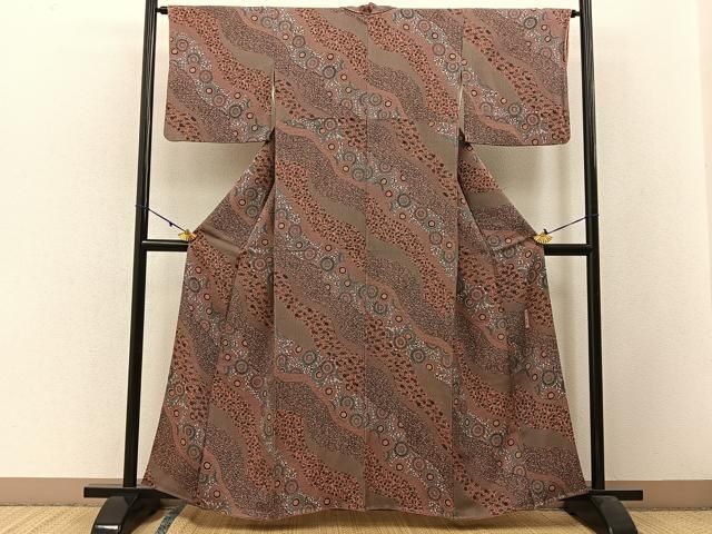 平和屋着物●重要無形文化財 伊勢手彫型本染 細合俊男 小紋 松竹梅 道長菊吉祥文 鬼しぼ縮緬 正絹 hj