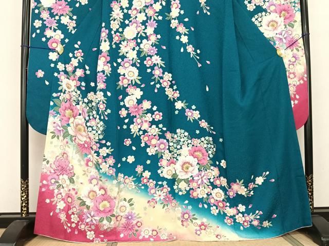 平和屋着物○豪華振袖 刺繍 草花文 暈し染め 金糸 金彩 銀通し地 正絹