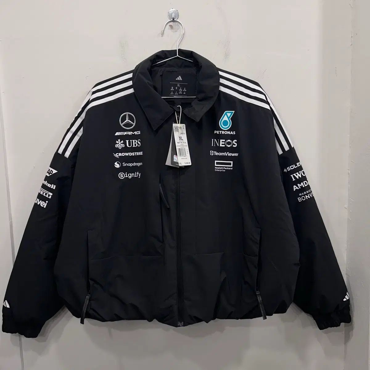 アディダス メルセデスAMG ペトロナス F1チーム メカニック ダウン