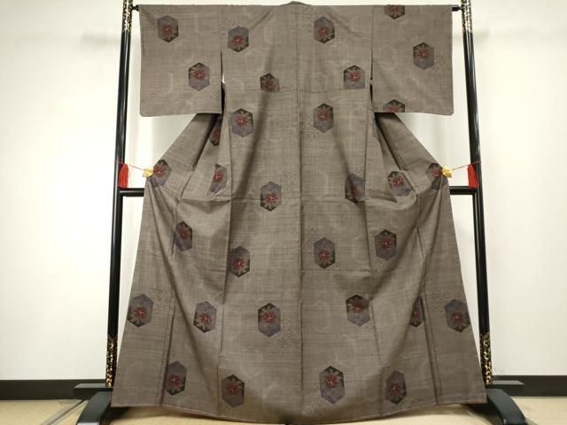 平和屋着物●本場大島紬 泥染め カタス9マルキ 亀甲花文 正絹 ♥ cs