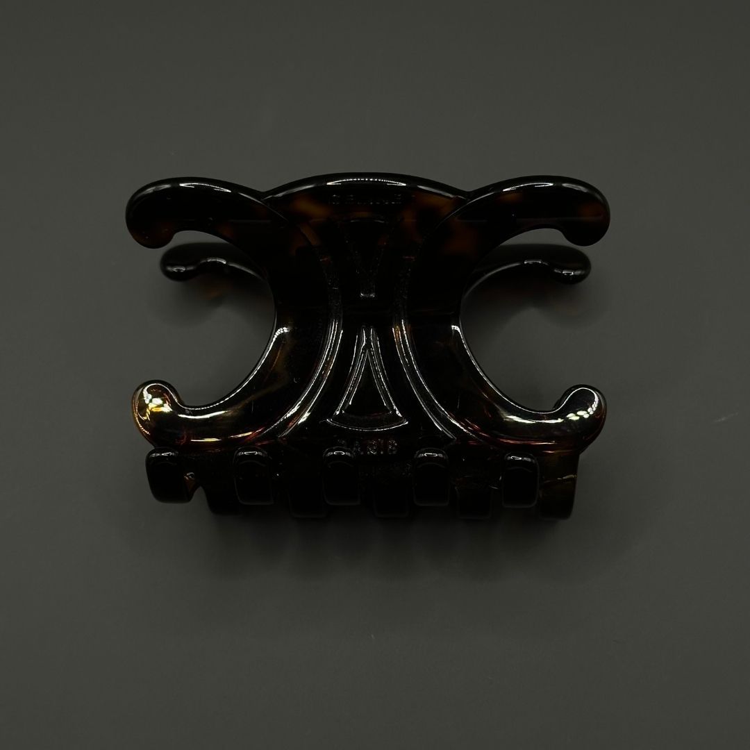 極美品】Celine トリオンフ ダークハバナ ヘアクリップ - メルカリ