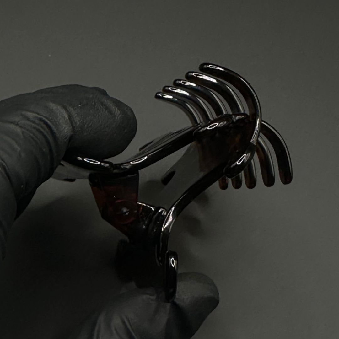 極美品】Celine トリオンフ ダークハバナ ヘアクリップ - メルカリ