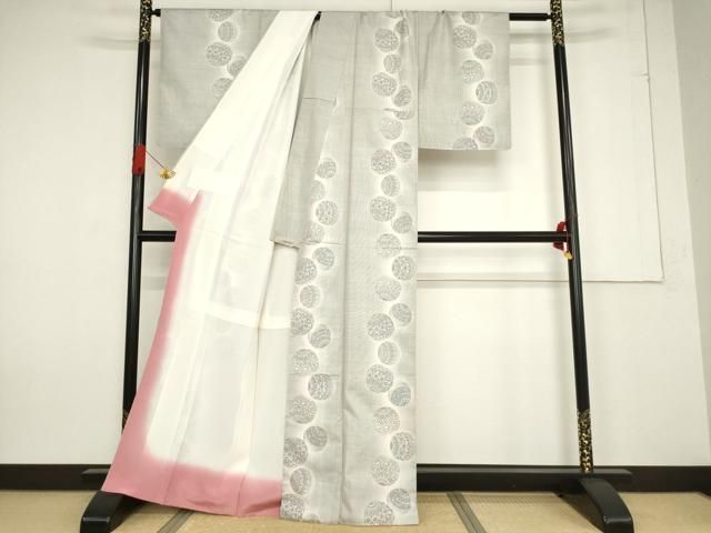 平和屋着物●本場大島紬　白大島　カタス9マルキ　草花シルエット　正絹　逸品　AABC2559ph 平和屋着物○本場大島紬 白大島 カタス9マルキ 淡麗鞠集め 窪田織物