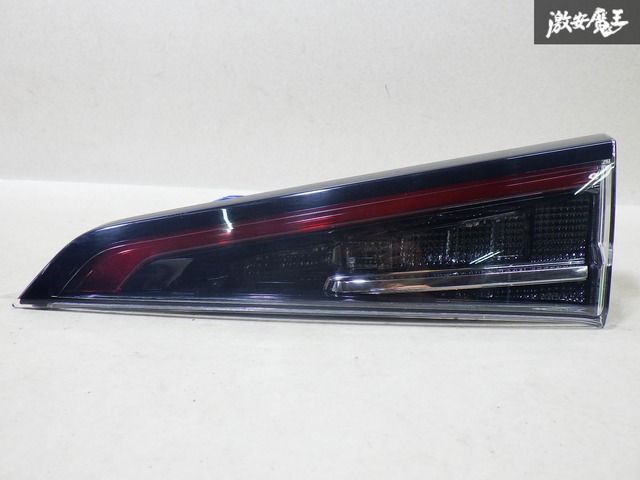 点灯OK!】トヨタ純正 NRE210W カローラツーリング 前期 テールランプ