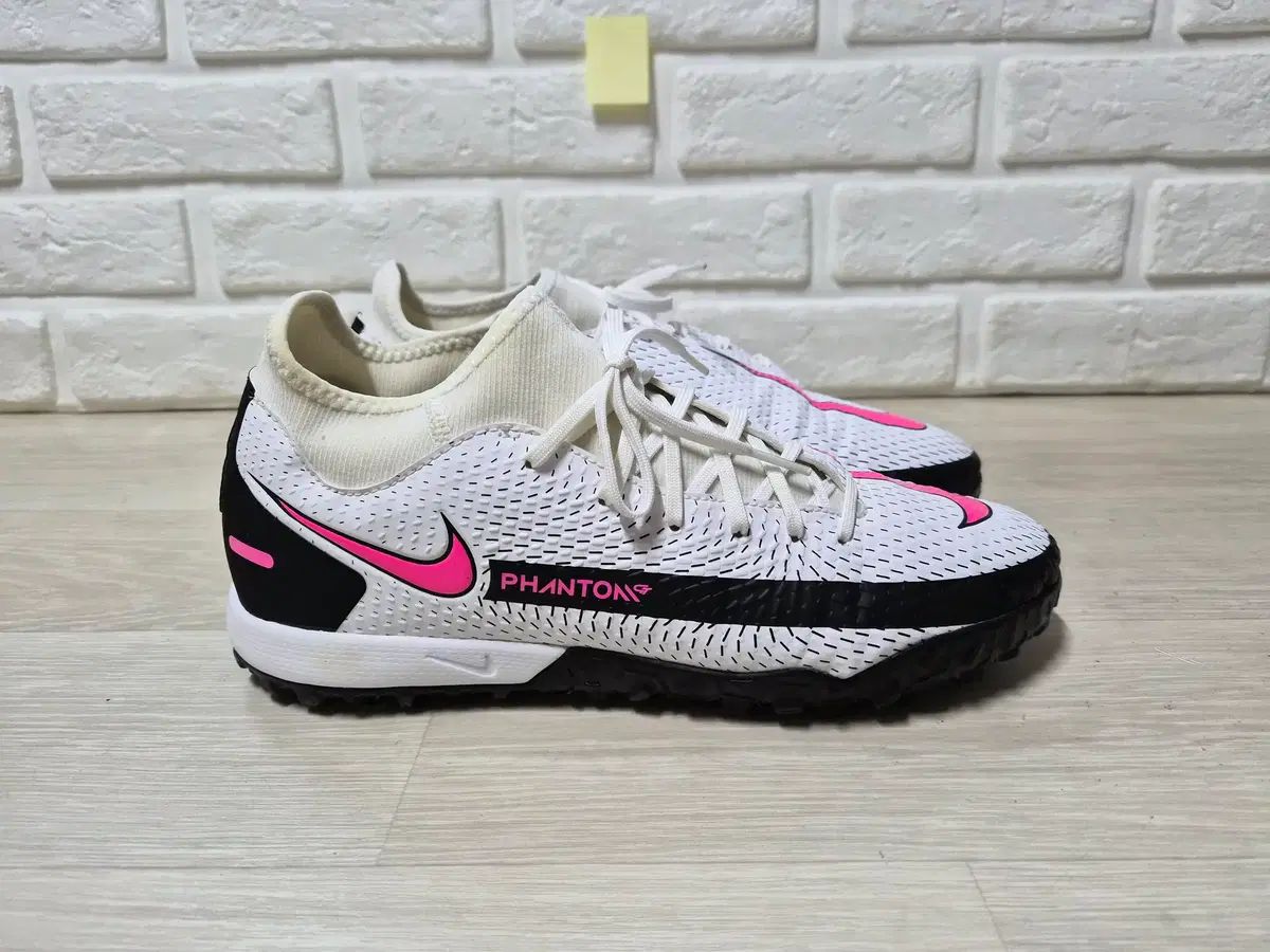 ナイキ FANTOM GT DF サッカーシューズ 265 mm