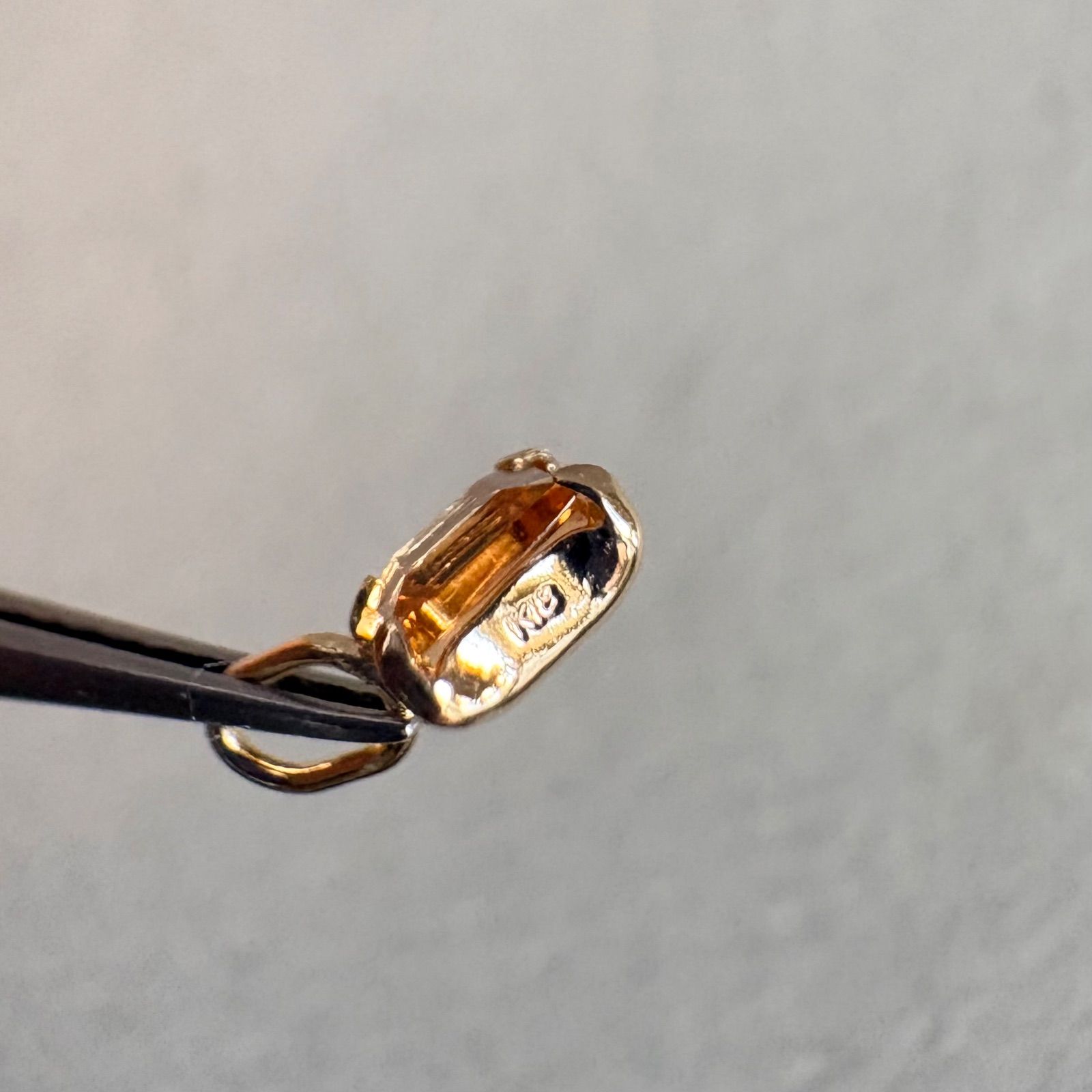 K18 希少　天然インペリアルトパーズ　 ペンダントトップ　レア　トライアングル K18 希少 天然インペリアルトパーズ ペンダントトップ レア トライアングル