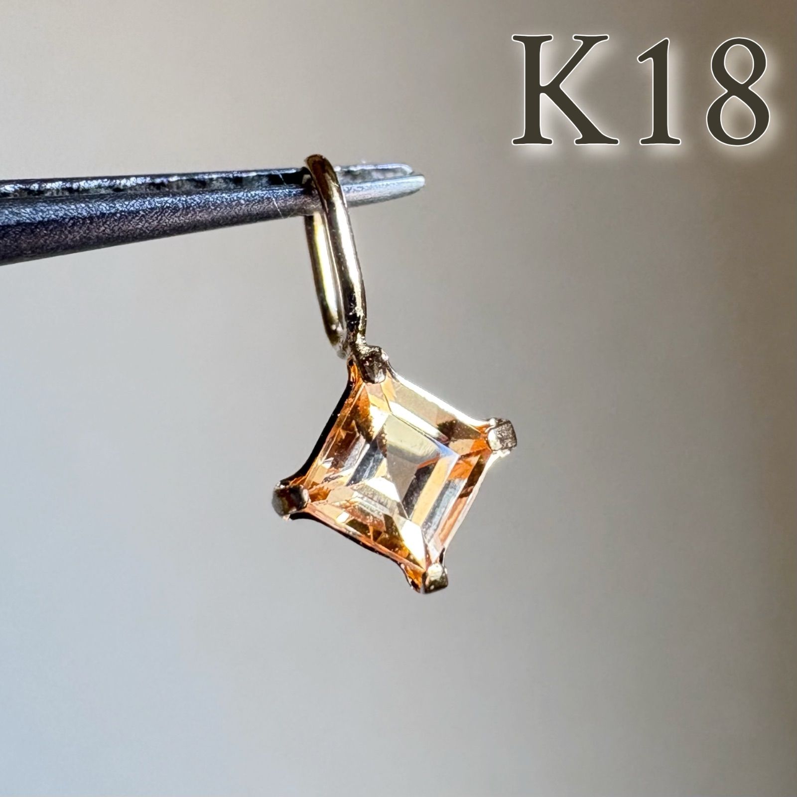 K18 希少　天然インペリアルトパーズ　 ペンダントトップ　レア　トライアングル K18 希少 天然インペリアルトパーズ ペンダントトップ レア トライアングル