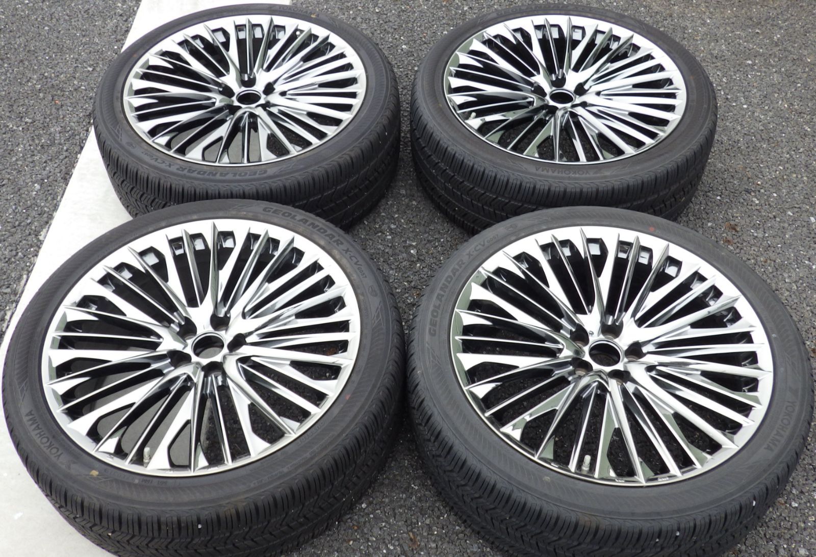 D 1647 AWタイヤ RX WALD ヴァルド ジェニュインライン F-001 22インチ X-CV G 057 265|40 R 22