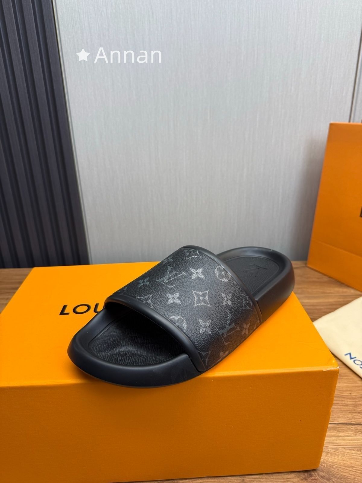 VUITTON ルイヴィトン