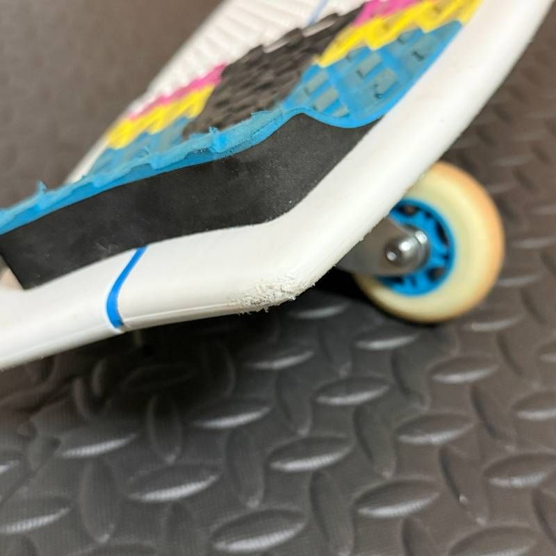 Rangs Ripsurf スケートボード Amazon.com : Razor RipStik RipSurf Caster Board - CMYK - FFP
