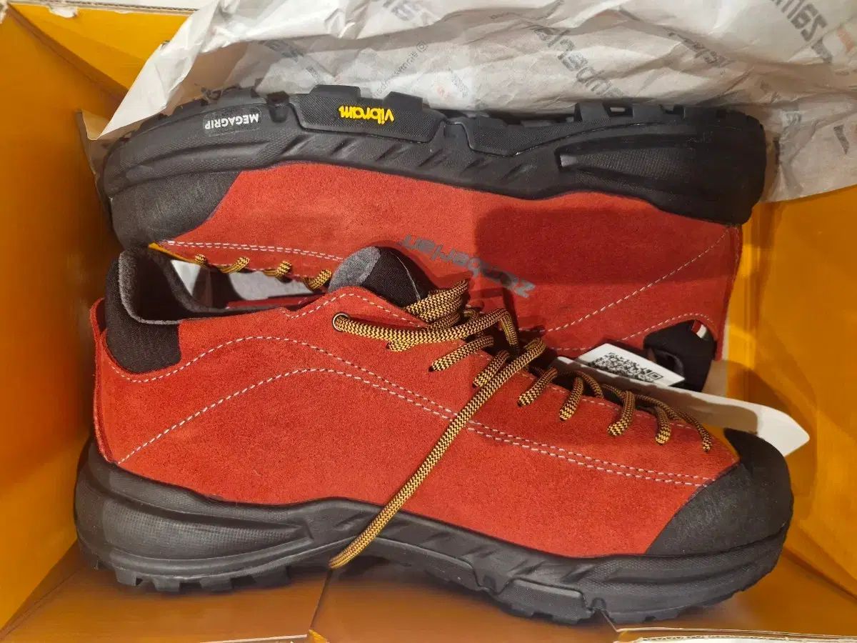 ザン ン フリーブラスト GTX アプローチ 登山靴