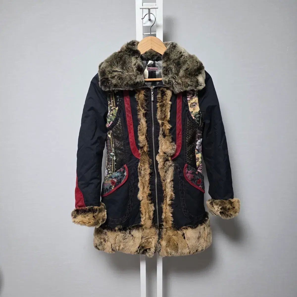 HB ファー トリミング フラワー コート