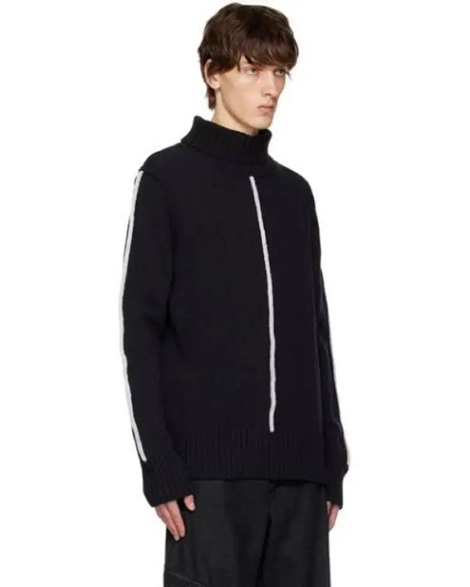 エゴンラブ ラムウール タートルネック ブラック