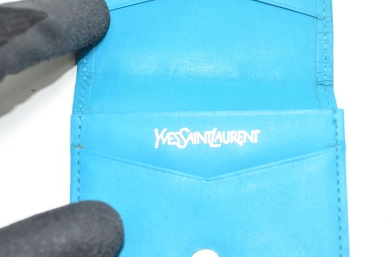 送料無料】 イヴ・サンローラン YVES SAINT LAURENT 二つ折り財布