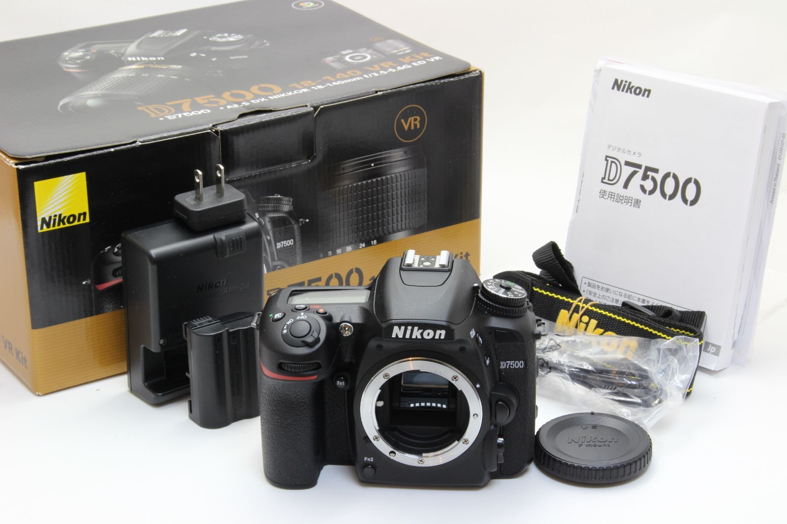 AA Nikon ニコン D 7500 ボディ ショット数313回 初期不良 無料 12-167