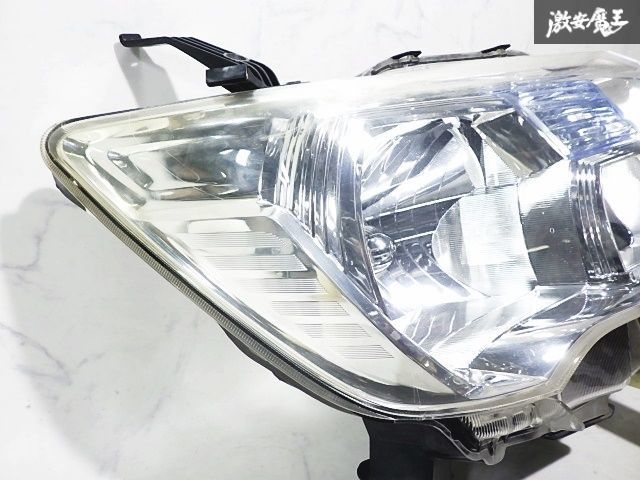 日産 純正 C26 セレナ 前期 ハロゲン ヘッドライト ヘッドランプ 右側