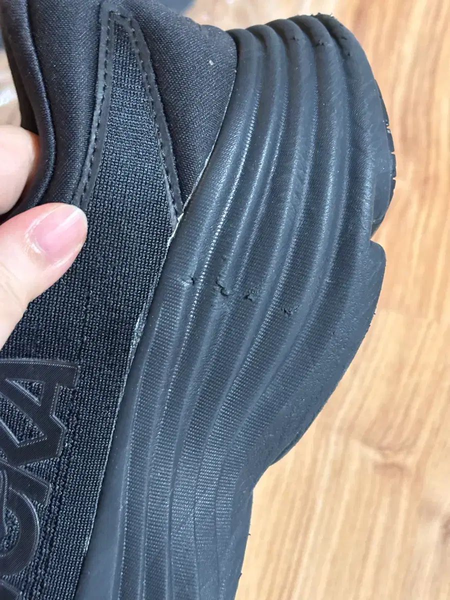  HOKA ONE ホカオネオネ ボンダイ 8 ブラック ワイド その他 靴