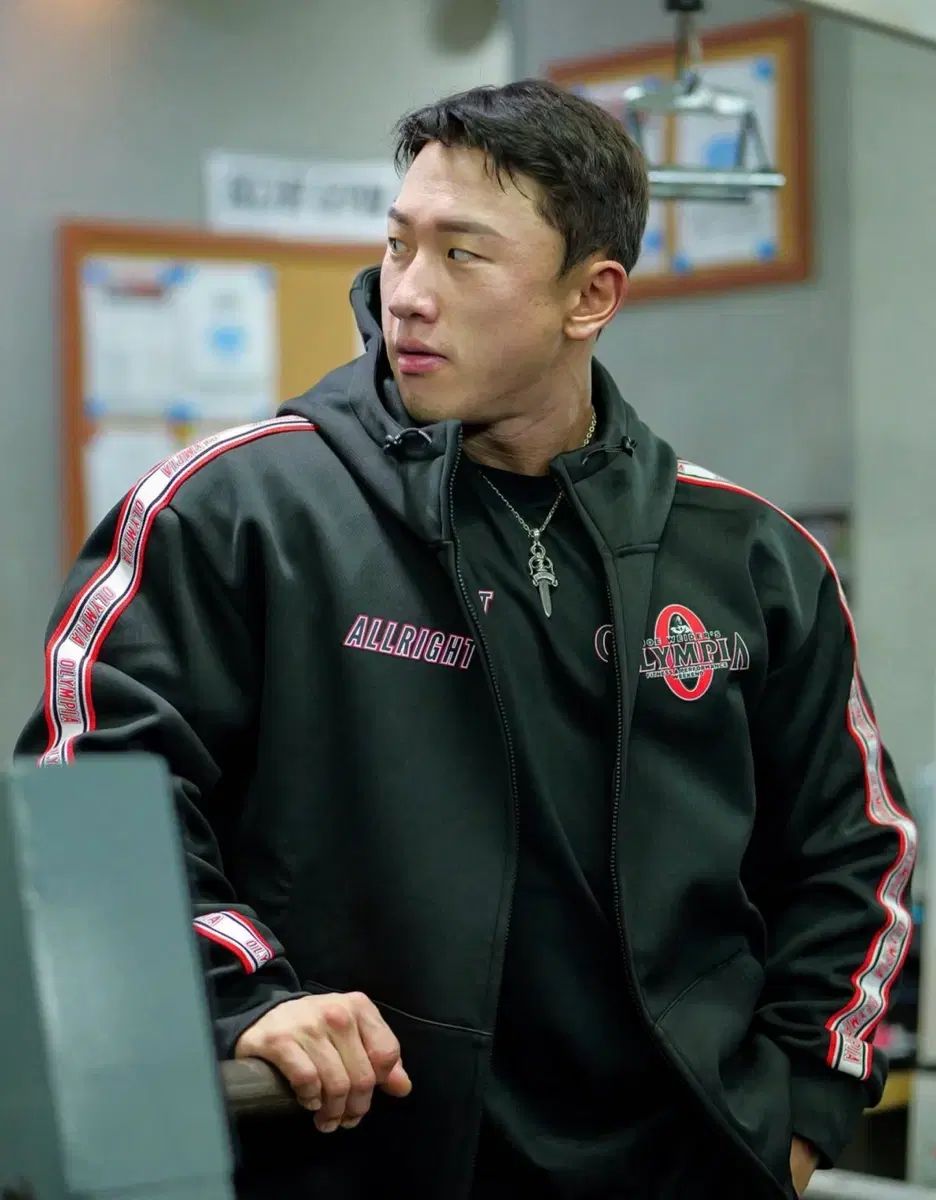 DOM オリンピア ブラック フーディー