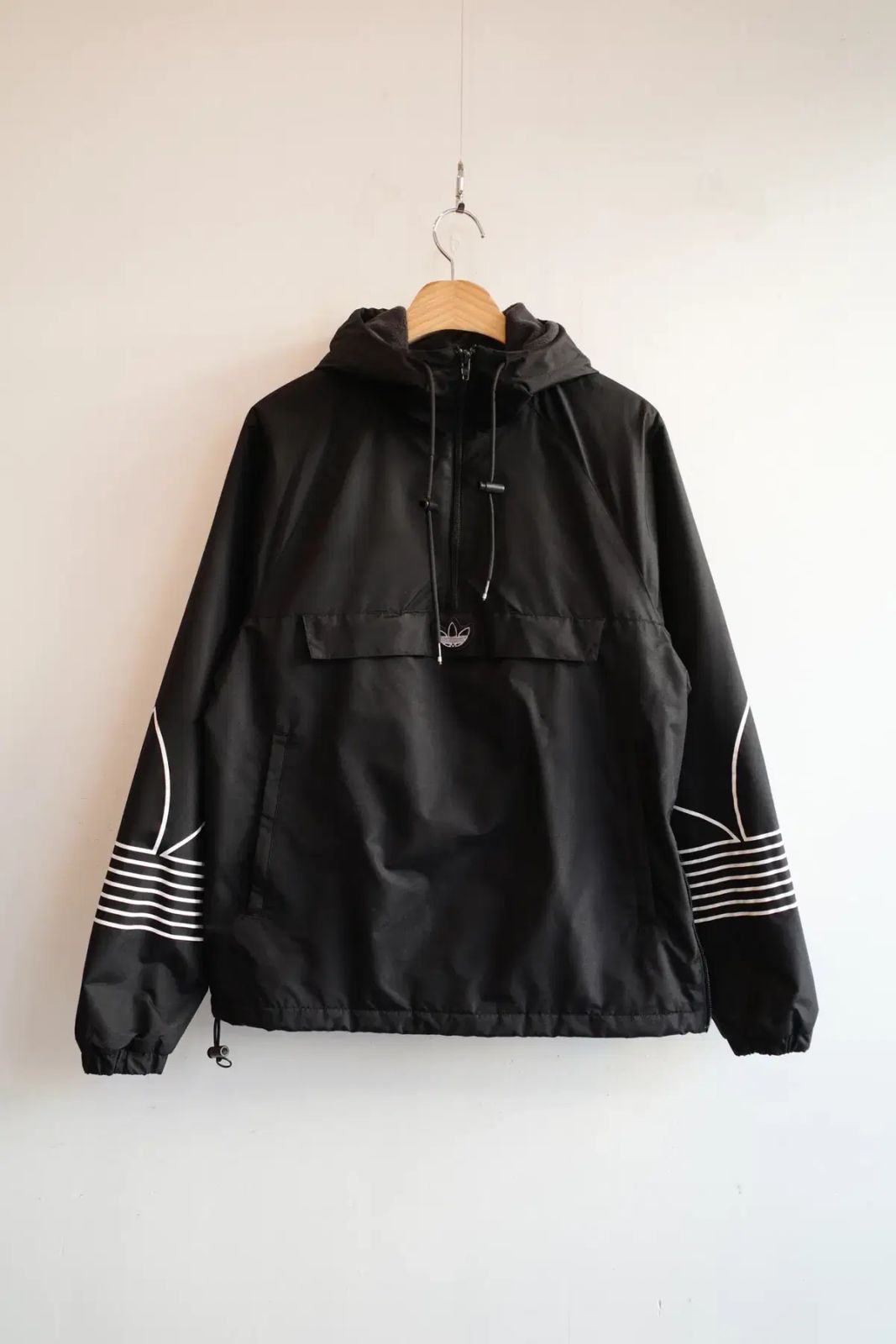 アディダス プルオーバー ウィンドブレーカー