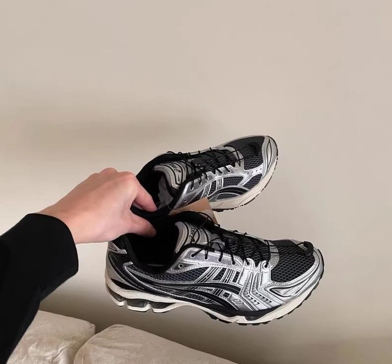  ♥ き ASICS アシックス GEL-KAYANO 14 黒×シルバー メンズ レディース兼用 スニーカー 靴