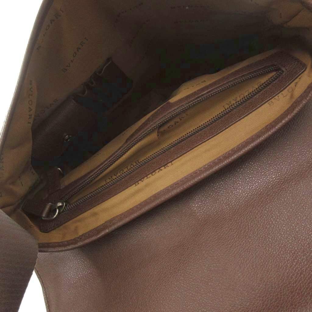 ショルダー ロゴプレート