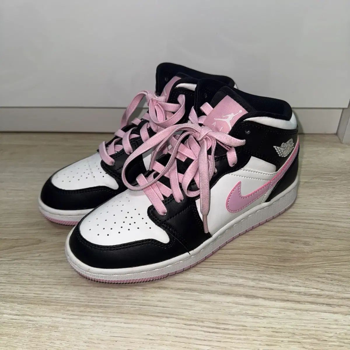ナイキ ジョーダン1 ミッド ライト アーティック ピンク GS 230