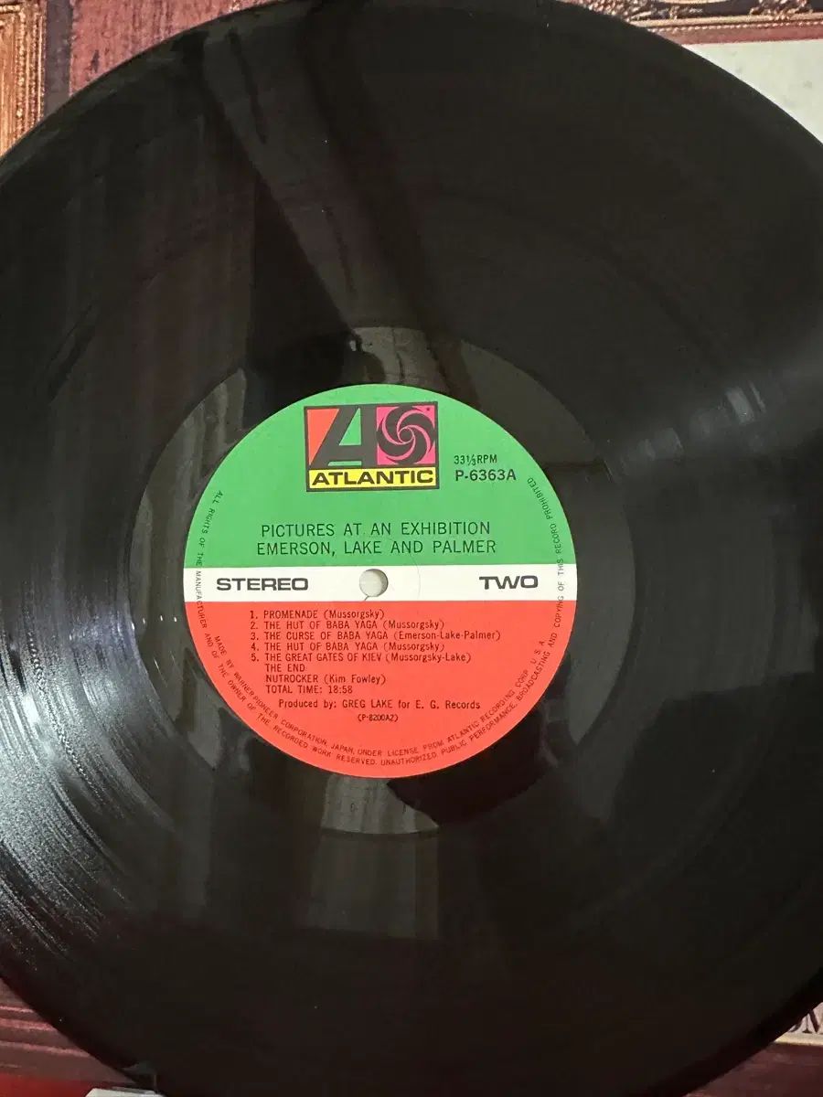 ミントグレード アルファン) Emerson Lake ＆ Palmer ライブ LIVE LP
