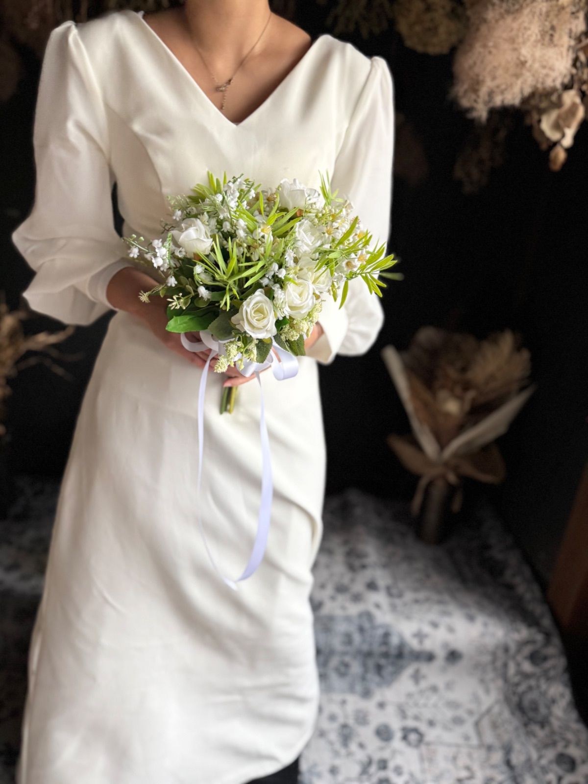 白×グリーンナチュラルクラッチブーケ