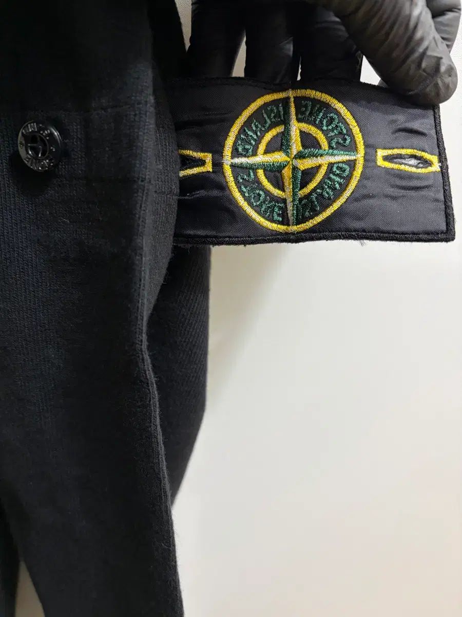 STONE ISLAND ストーンアイランド Vネック 長袖Tシャツ ブラック ベーシック 七分 長袖カットソー 