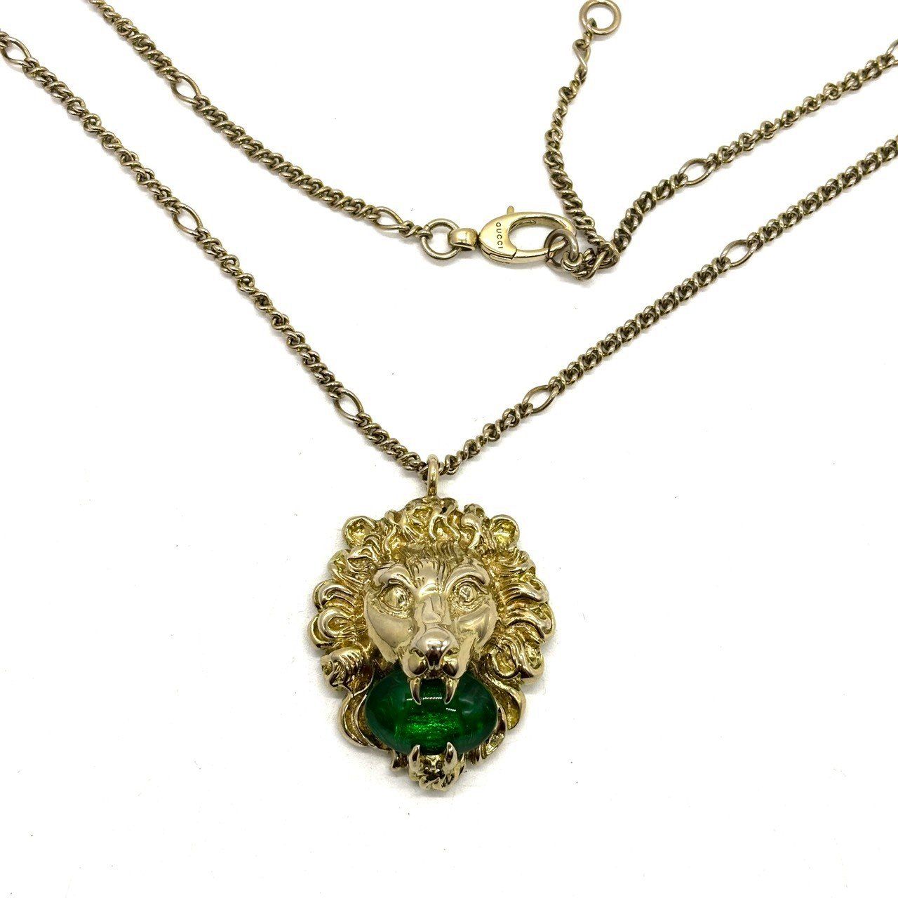 静かに支配する 美学