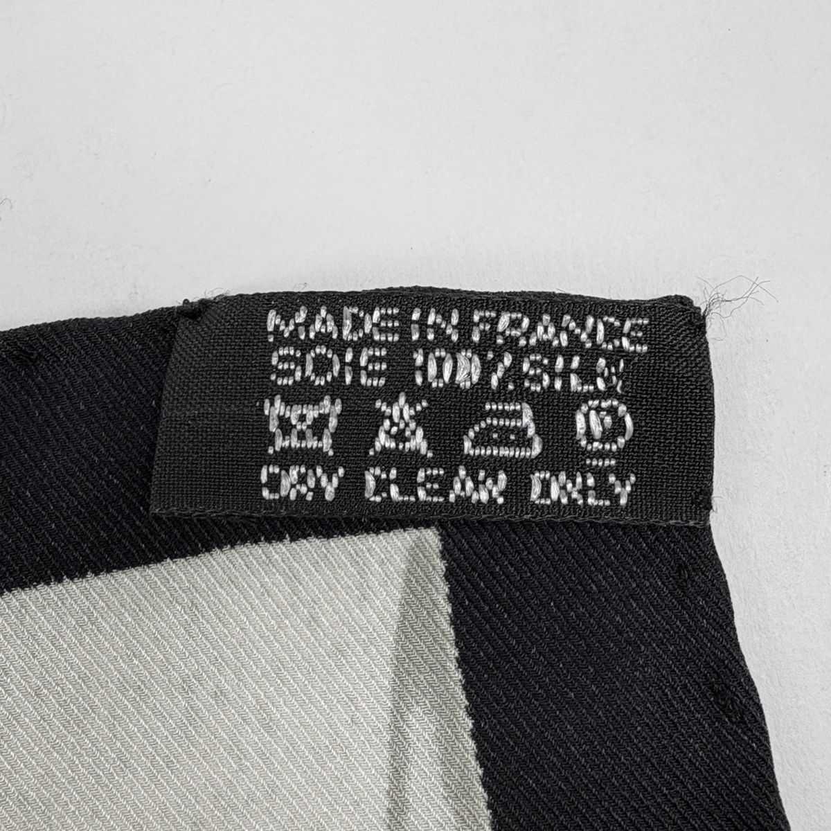 エルメス HERMES カレ 70 SWINGING SAINT GERMAIN スウィンギング サンジェルマン スカーフ シルク ブラック マルチカラー レディース