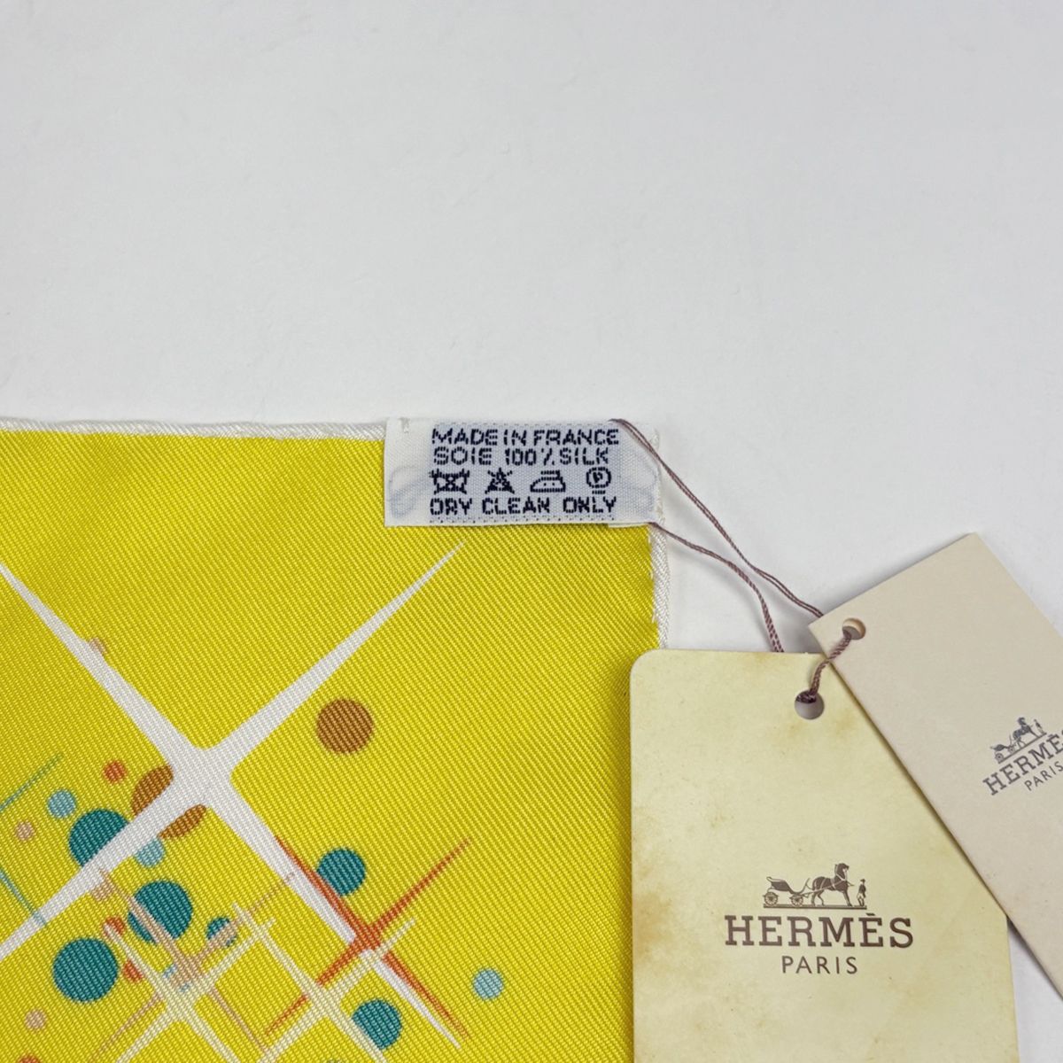 エルメス HERMES カレ 90 Magic Kelly マジックケリー スカーフ シルク イエロー マルチカラー レディース