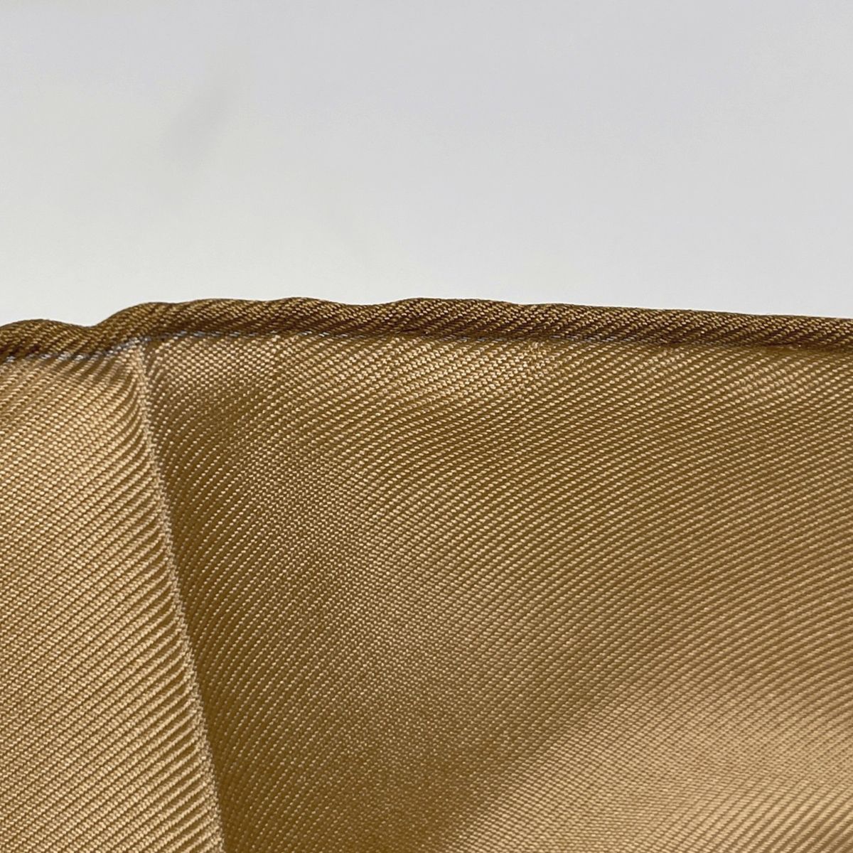 エルメス HERMES カレ 90 AU COEUR DES BOIS 森の中で スカーフ シルク