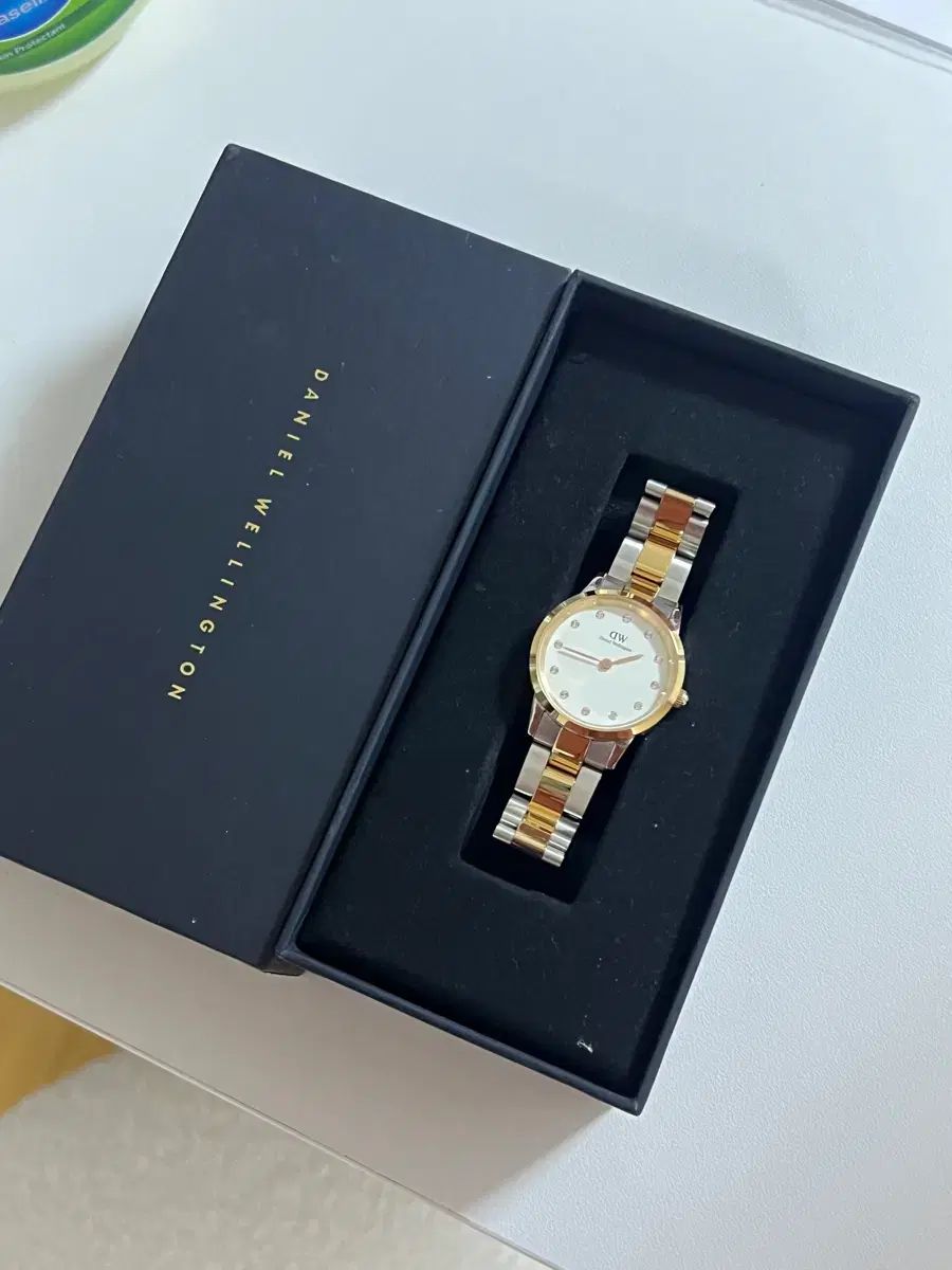 ダニエルウェリントン レディース時計