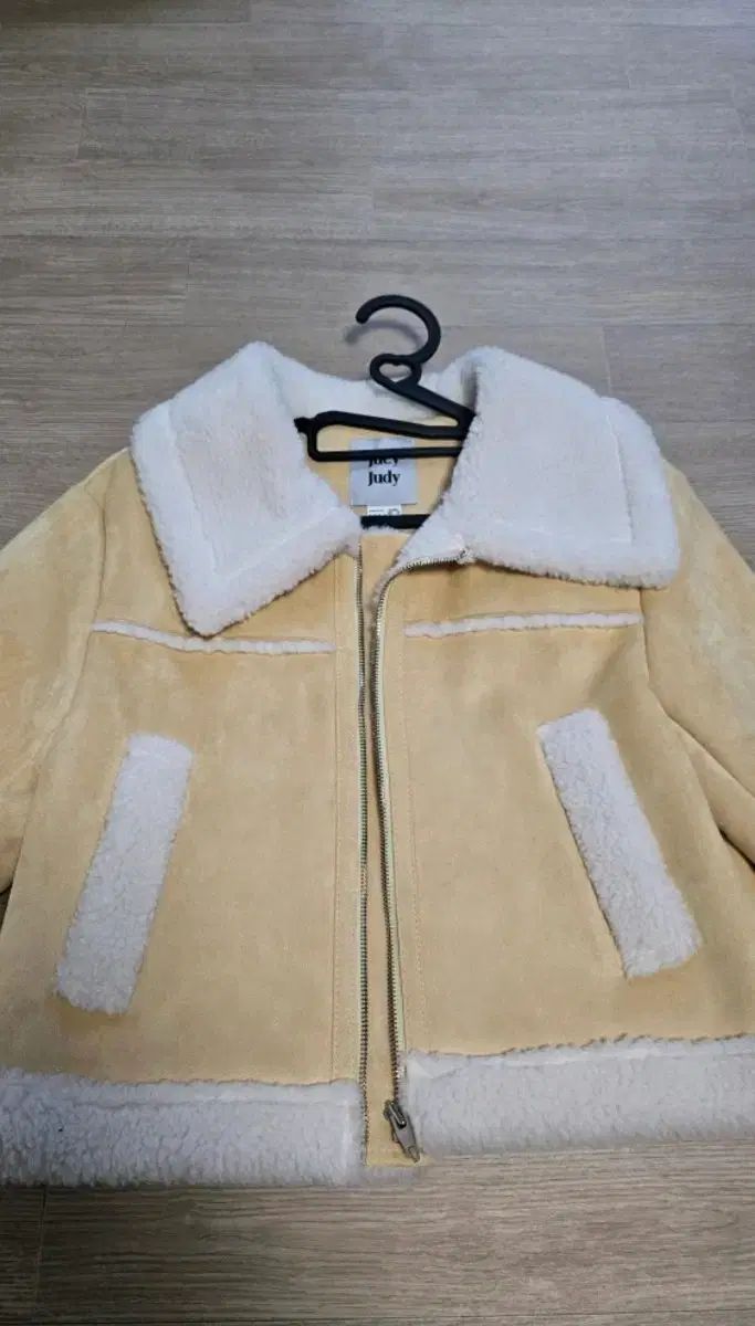 Jucy Judy ジュシジュディ シープスキン ムートン xs