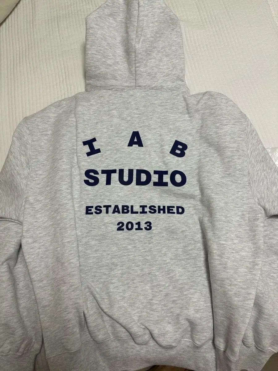 IAB Studio アイエプスタジオ 25 fw WHO フード Lサイズ ライトグレー