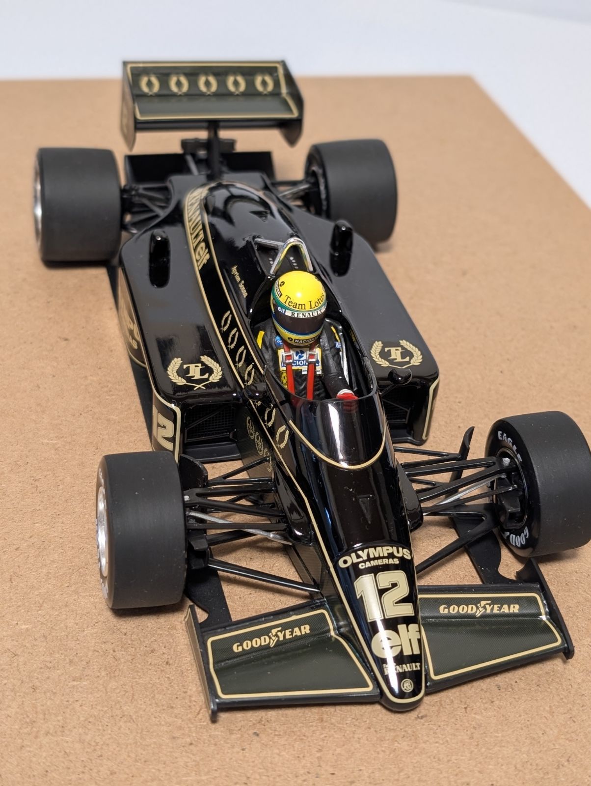 1/18ミニチャンプス ロータス97Tルノー アイルトン・セナコレクション