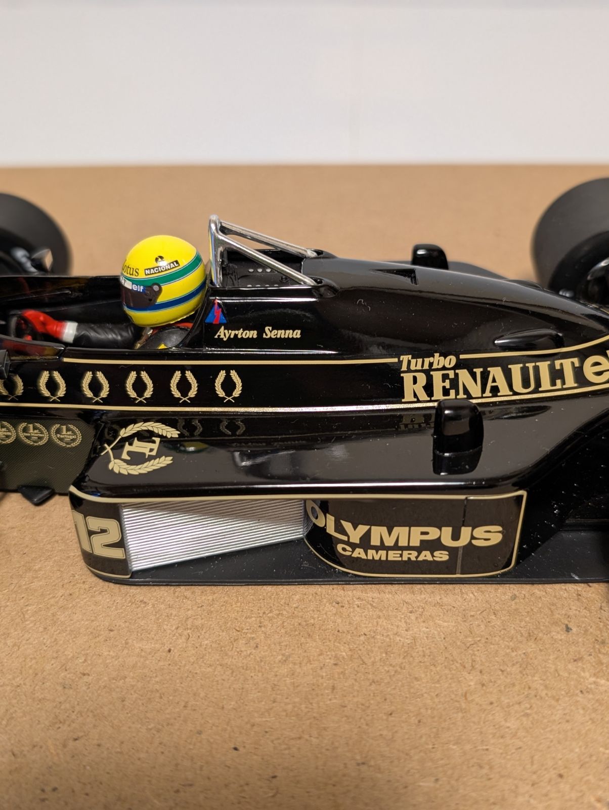 1/18ミニチャンプス ロータス97Tルノー アイルトン・セナコレクション