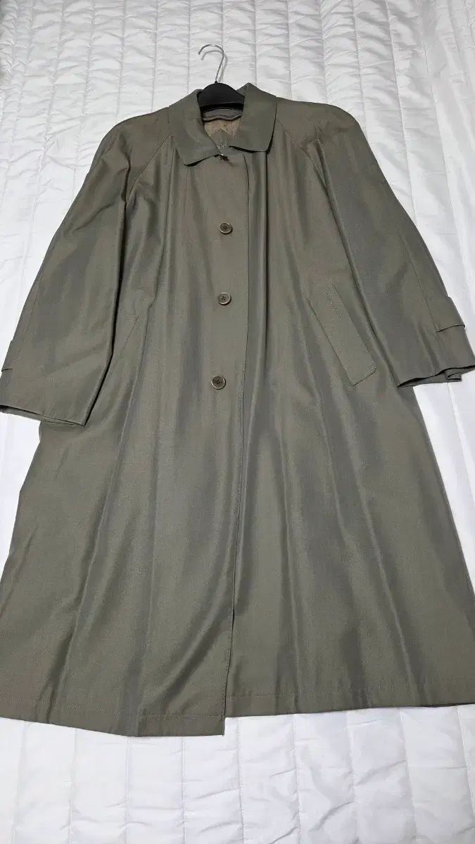 57 ジバンシィ ウールシルク シングルトレンチコート ウールライナー含む オリーブグリーン 約105