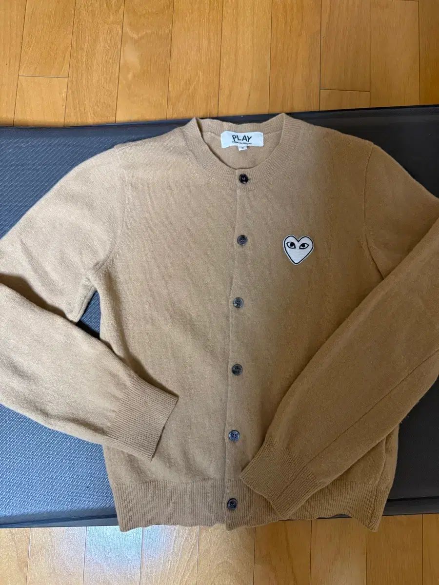 コム デ ギャルソン PLAY カーディガン ベージュ 55