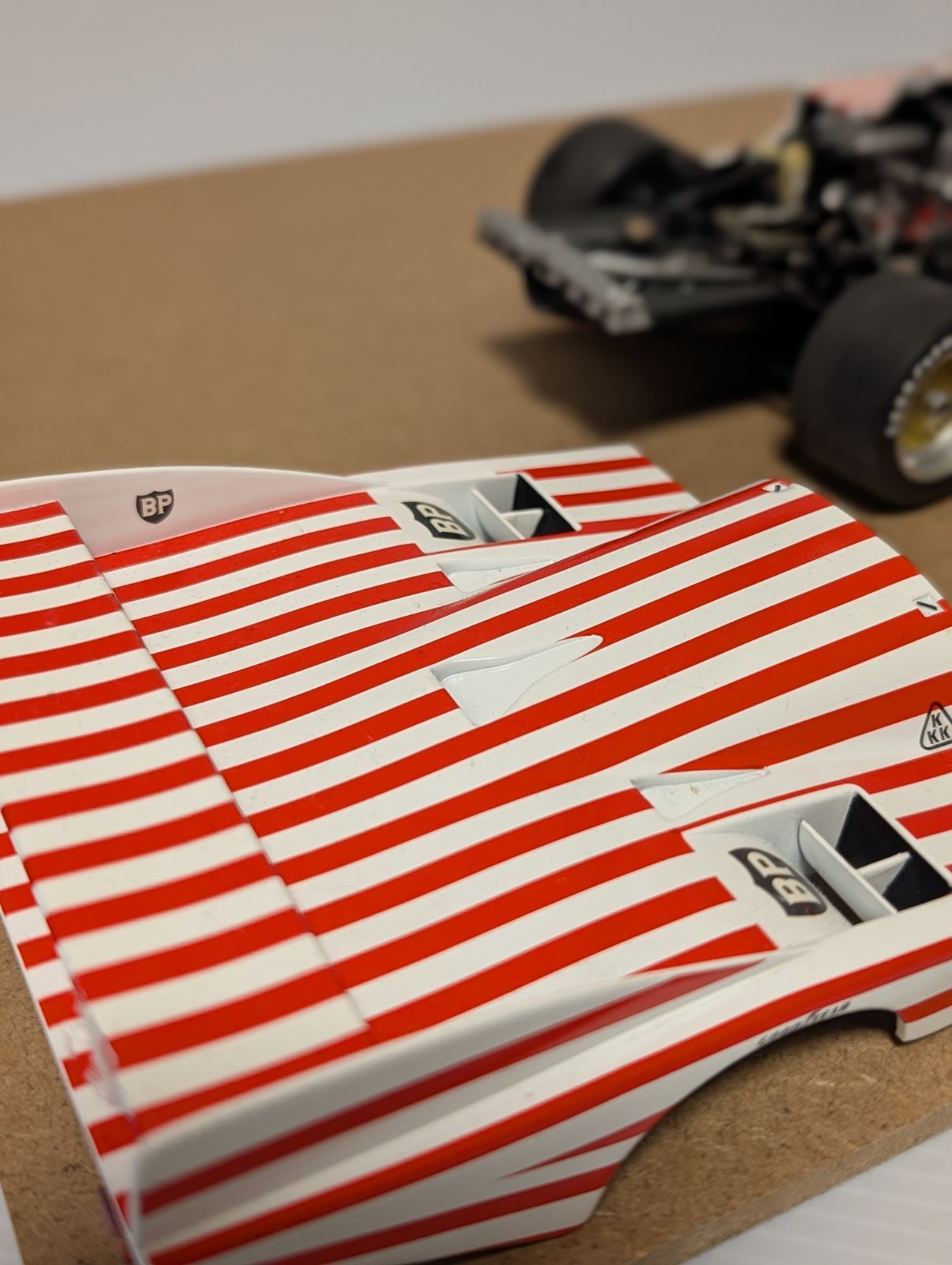 1|18ミニチャンプス ヨーストポルシェ956