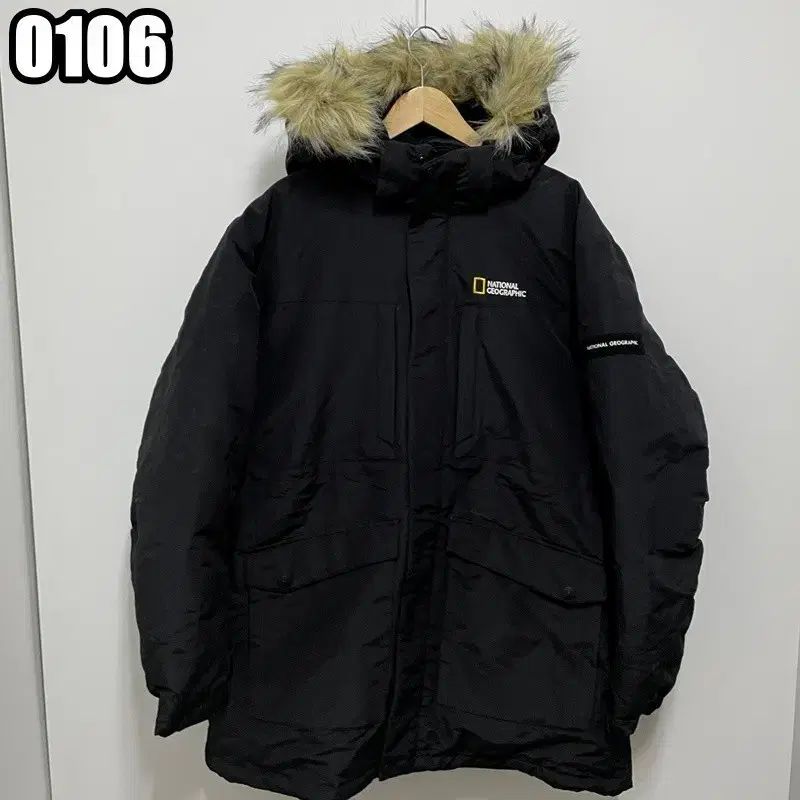 4 XL ナショナルジオグラフィック ダウンパファー 必須アイテム ダウンジャケット