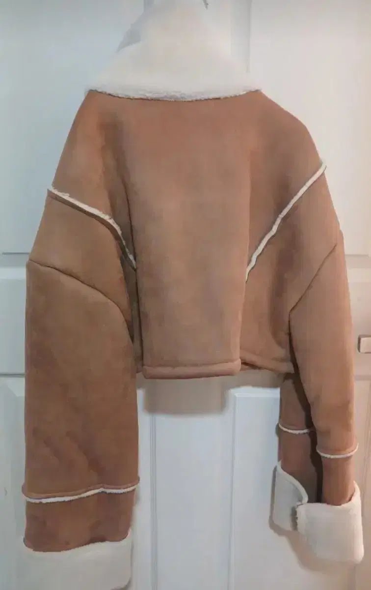 最終値下げ ムートン ジャケット ブラウン - メルカリ