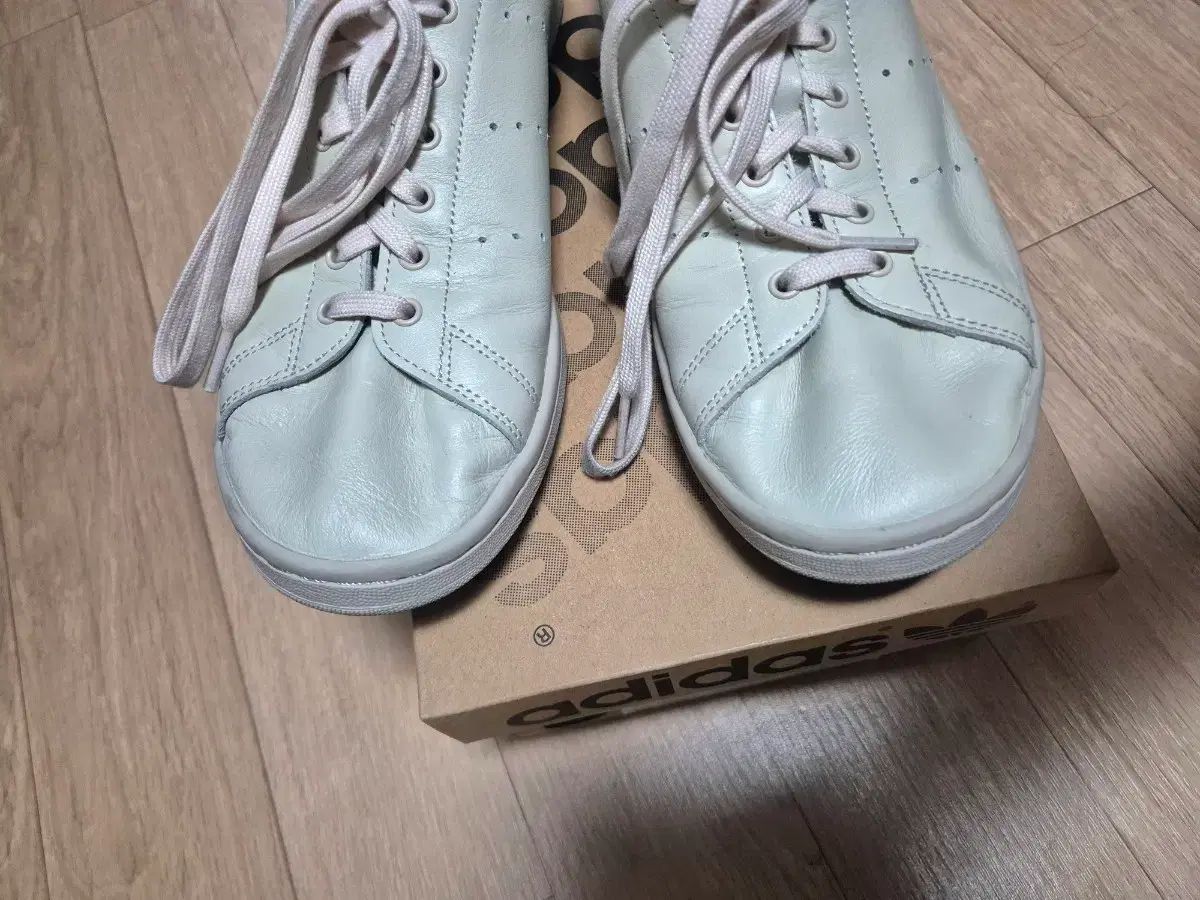 アディダス スタンスミス デコン 295