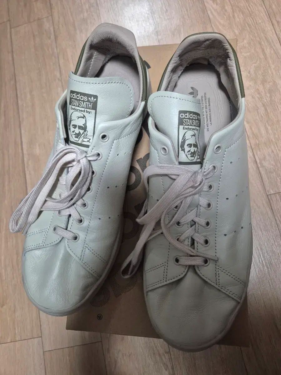 アディダス スタンスミス デコン 295
