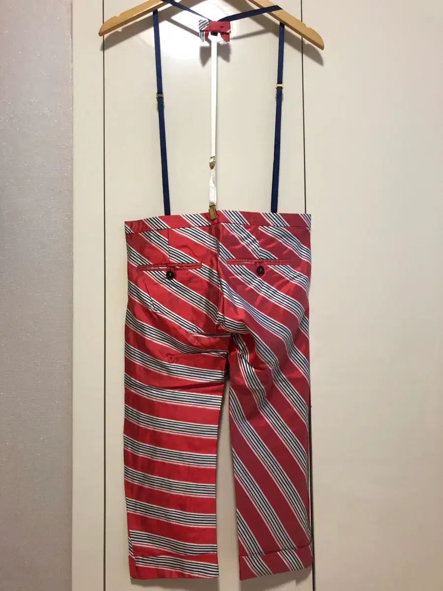 クロップドパンツ