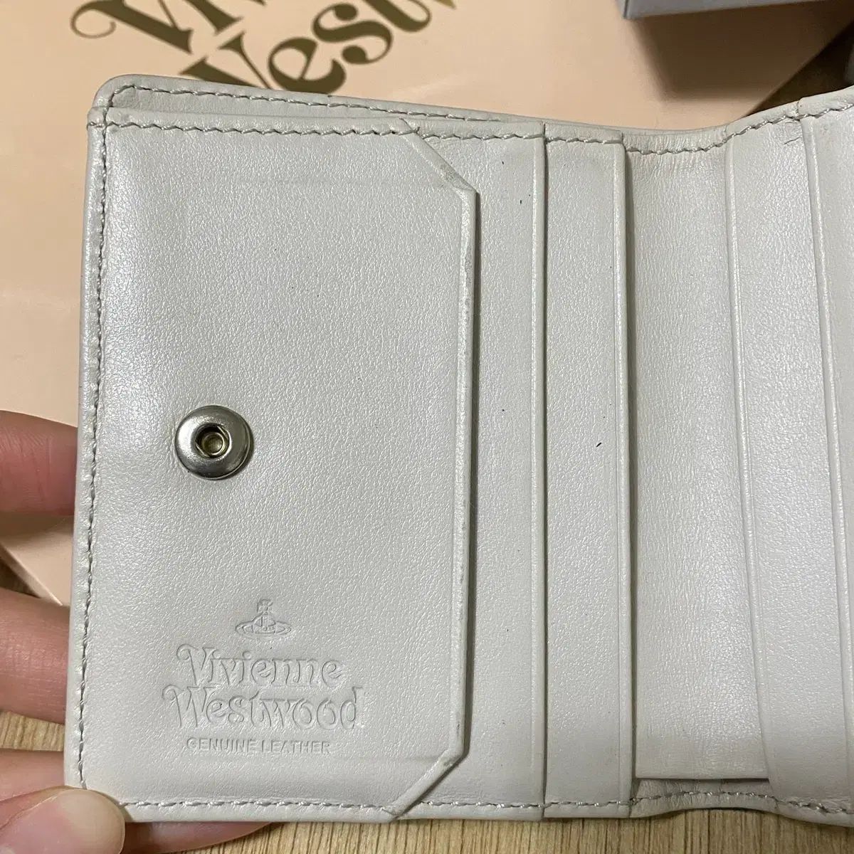 二つ折り財布 ボックス